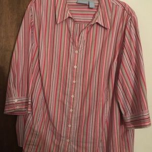 Liz & ME red and white blouse perfect shape